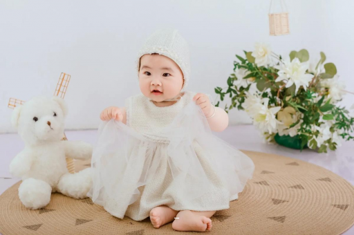 当阳宝宝几个月抬头